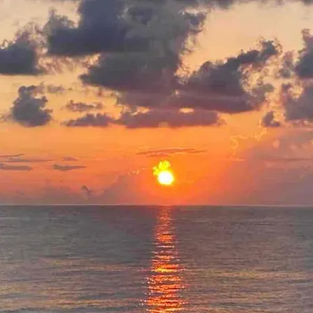 Emilia Alba Con Vista Sul Mare Mondello