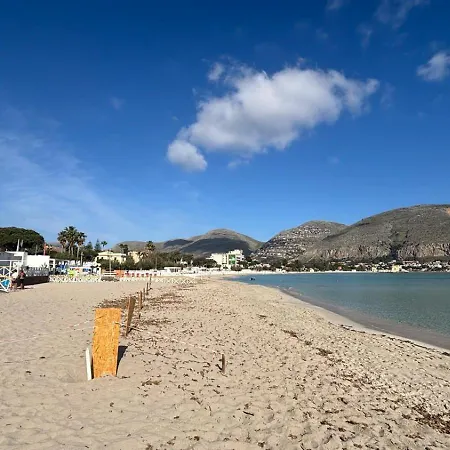 Apartment Emilia Alba Con Vista Sul Mare Mondello